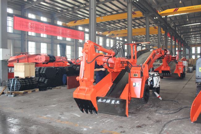 礦用挖掘式扒渣機(jī)