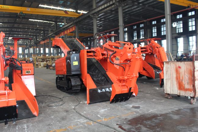 礦用挖掘式扒渣機(jī)