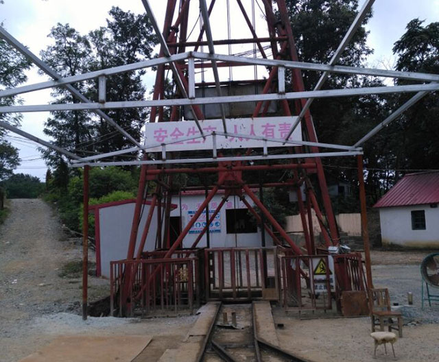 井下扒渣機(jī)工作現(xiàn)場(chǎng)